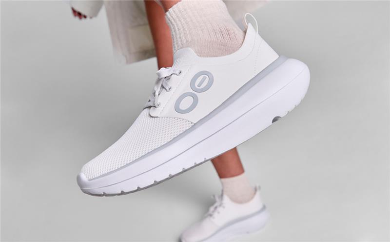 Womens_WhiteStride1.jpg